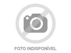 Casa com piscina em Condom�nio