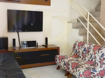 Casa em Condom�nio